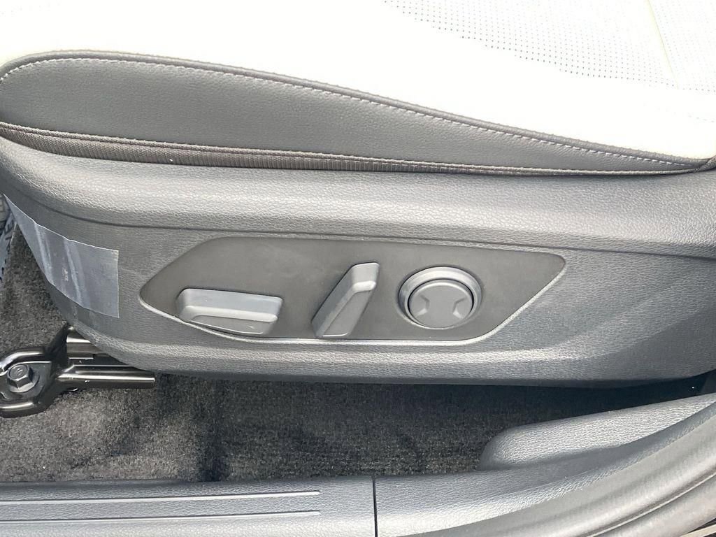 New 2026 Kia Sportage EX image 12