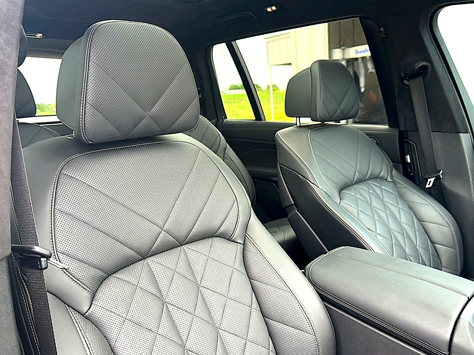 Used 2024 BMW X7 xDrive40i w/ Executive Package AWD/4WD image 26