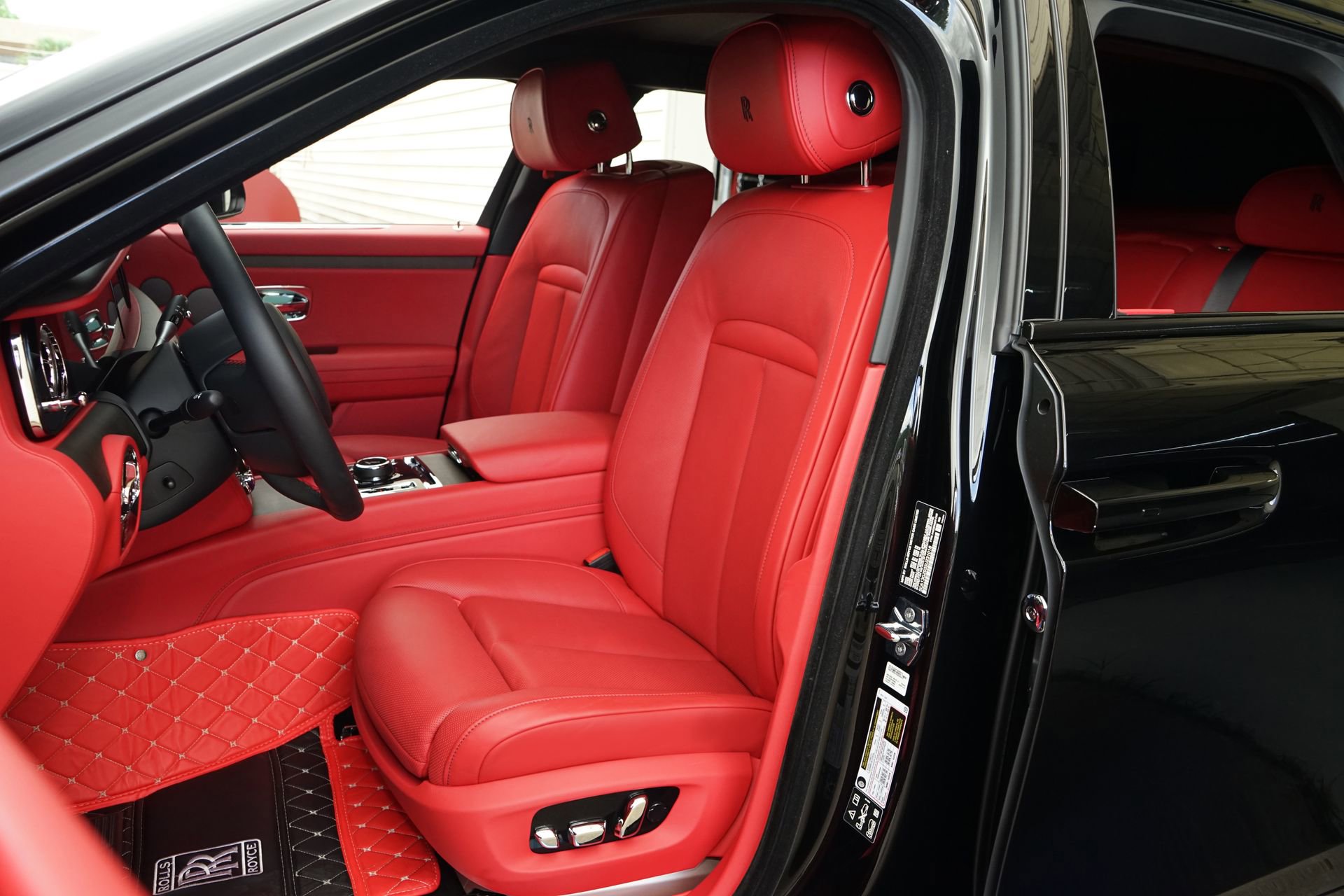Used 2025 Rolls-Royce Ghost AWD/4WD image 10