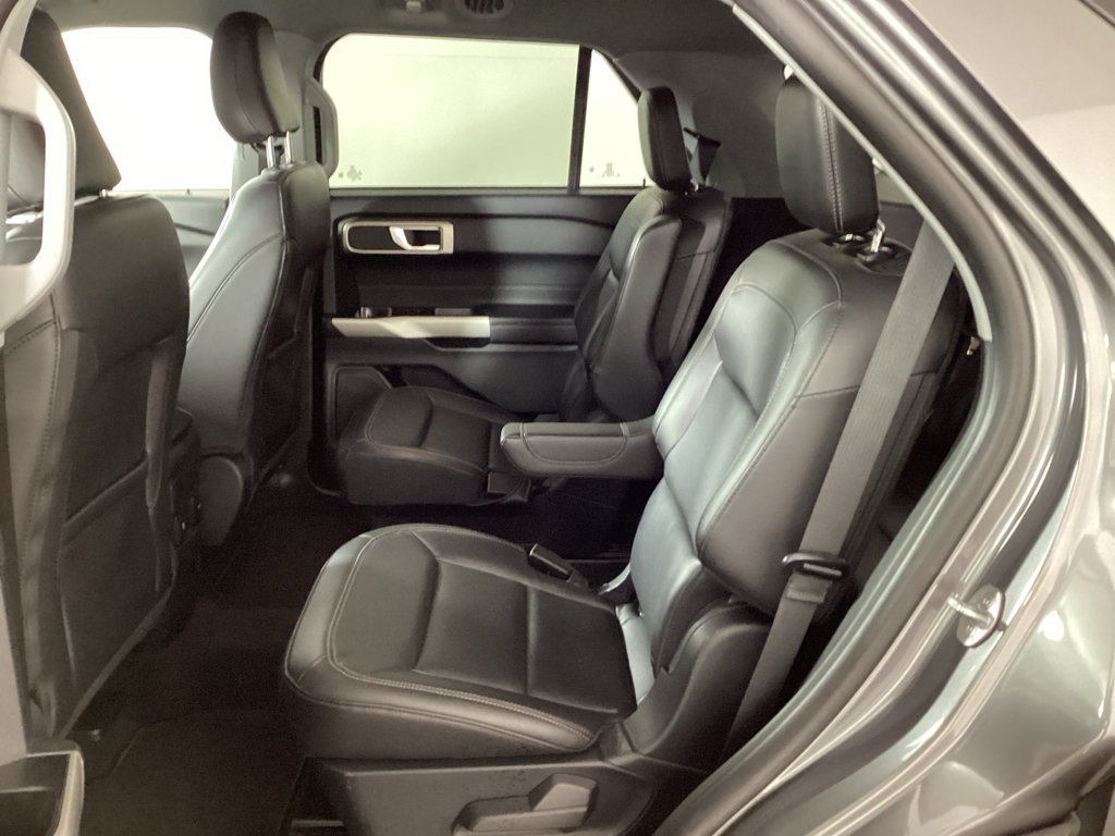 Used 2023 Ford Explorer XLT w/ Equipment Group 202A AWD/4WD image 14