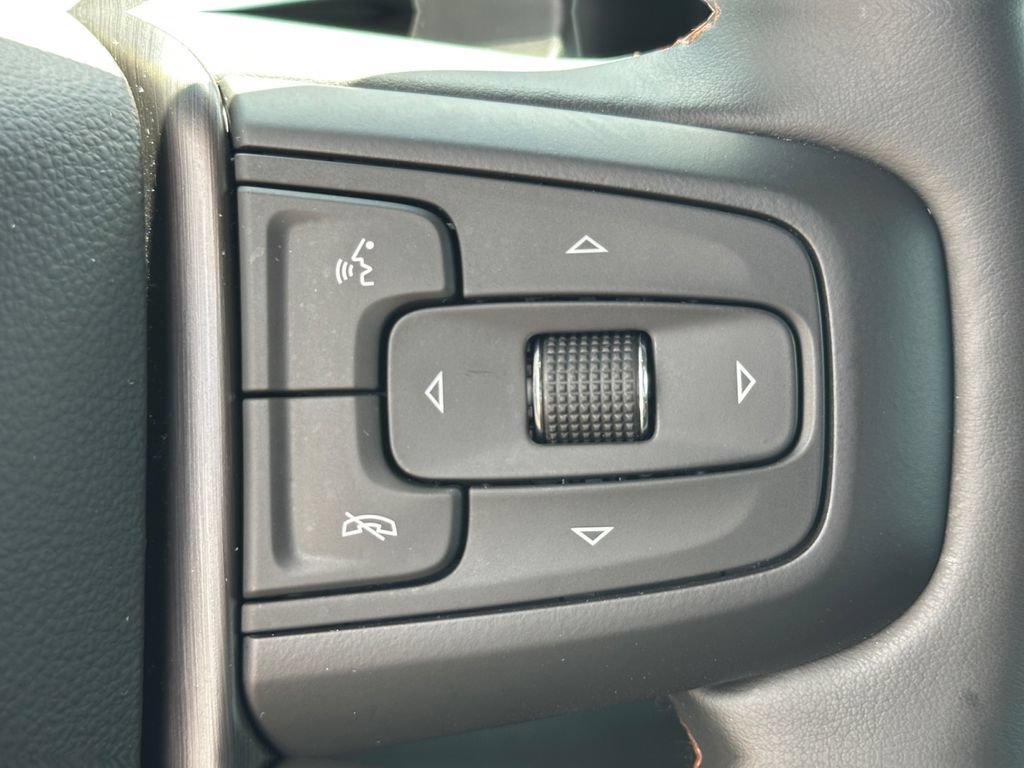 Used 2025 GMC Sierra 1500 AT4 w/ Technology Package AWD/4WD image 24