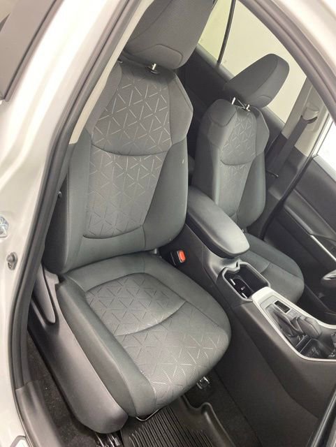 Used 2025 Toyota RAV4 XLE w/ Convenience Package AWD/4WD image 29