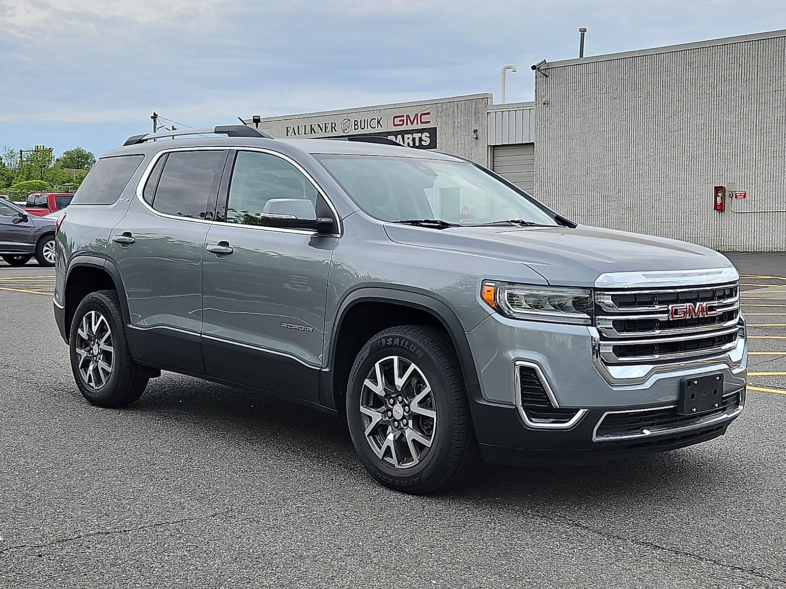 Certified 2023 GMC Acadia SLE w/ Driver Convenience Package