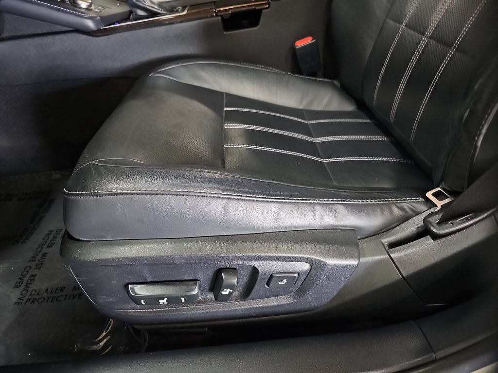 Used 2018 Lexus ES 300h w/ Luxury Package FWD image 18