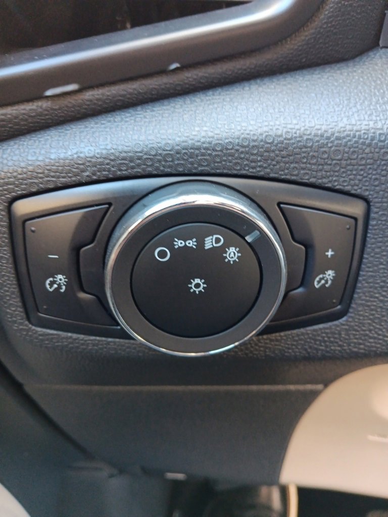 Used 2022 Ford EcoSport S image 18