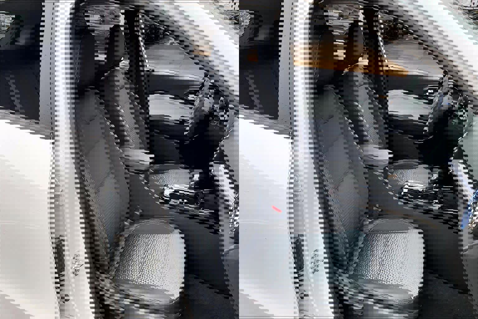 Certified 2025 Chevrolet Trax LT image 10