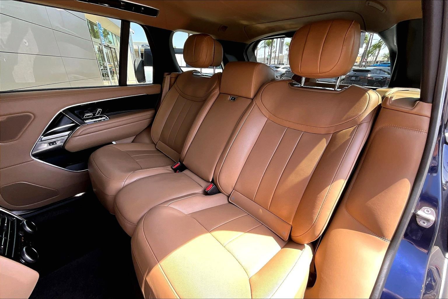 Used 2023 Land Rover Range Rover Long Wheelbase Autobiography AWD/4WD image 25