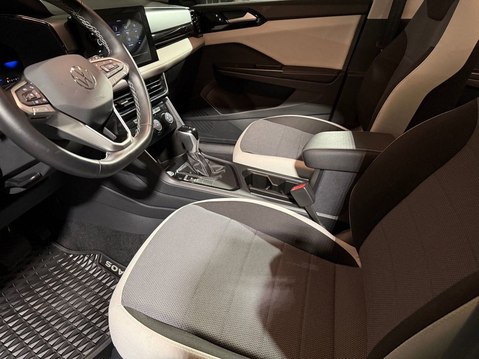 Used 2025 Volkswagen Taos S image 5