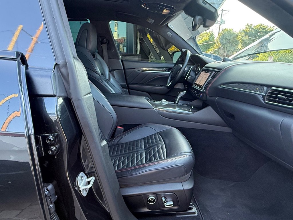 Used 2022 Maserati Levante Modena AWD/4WD image 26