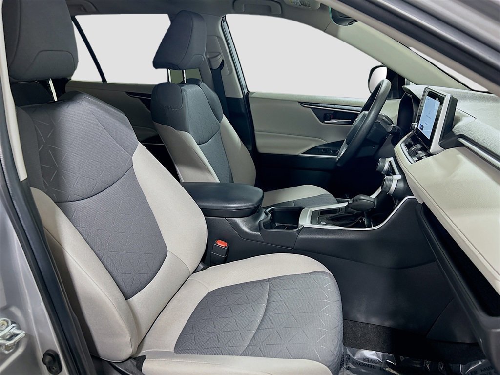 Used 2023 Toyota RAV4 XLE image 24