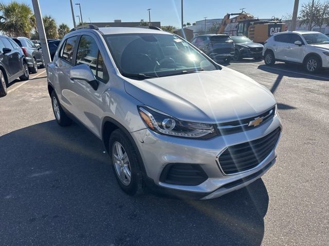 Used 2021 Chevrolet Trax LT w/ LT Convenience Package image 1