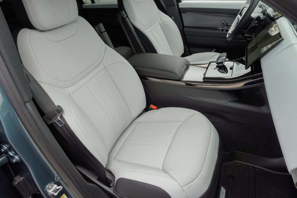 New 2026 Land Rover Range Rover Sport Dynamic SE AWD/4WD image 24