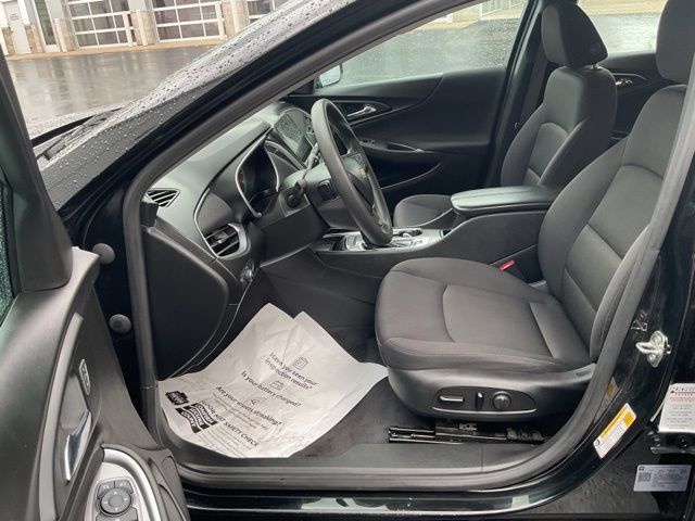 Used 2023 Chevrolet Malibu LT FWD image 19