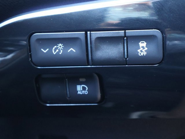 Used 2018 Toyota Prius Prime Premium FWD image 16