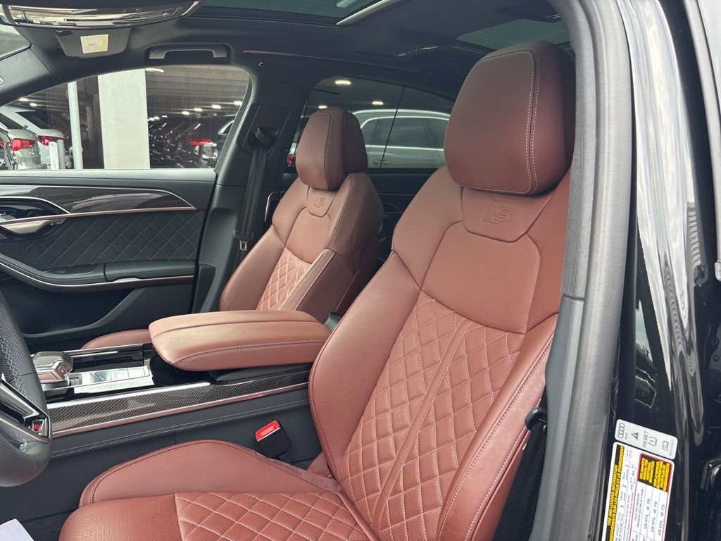 Used 2024 Audi S8 image 13