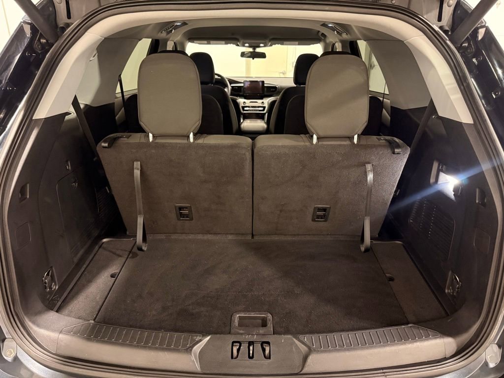 Used 2022 Ford Explorer XLT image 10