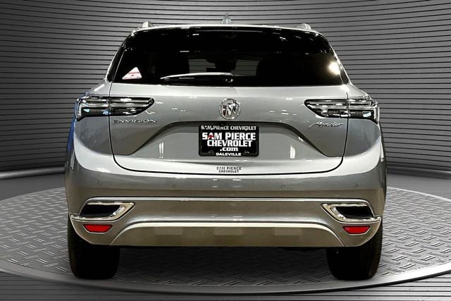 Used 2022 Buick Envision Avenir w/ Technology Package II FWD image 4