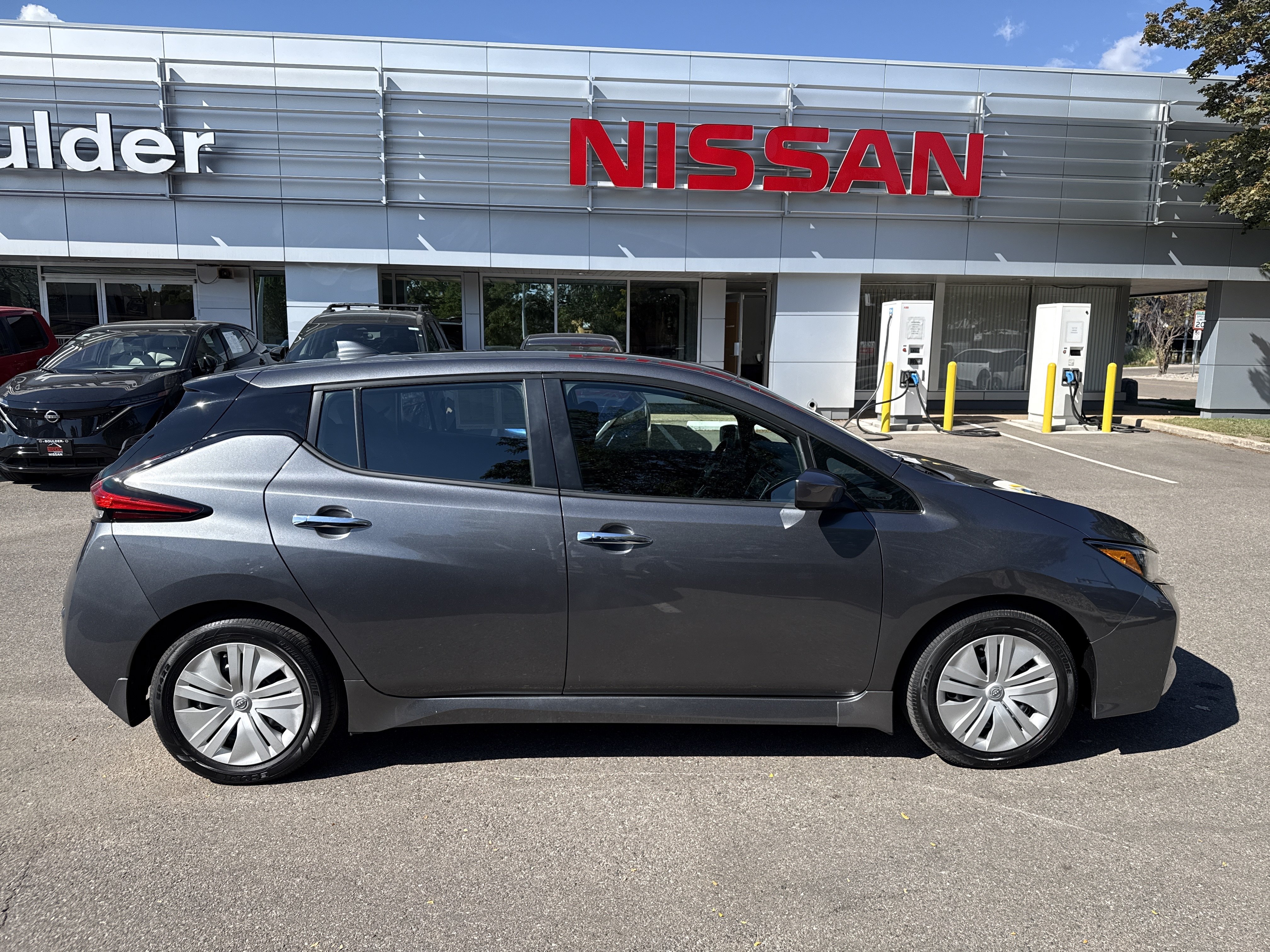 Certified 2025 Nissan Leaf S FWD image 10