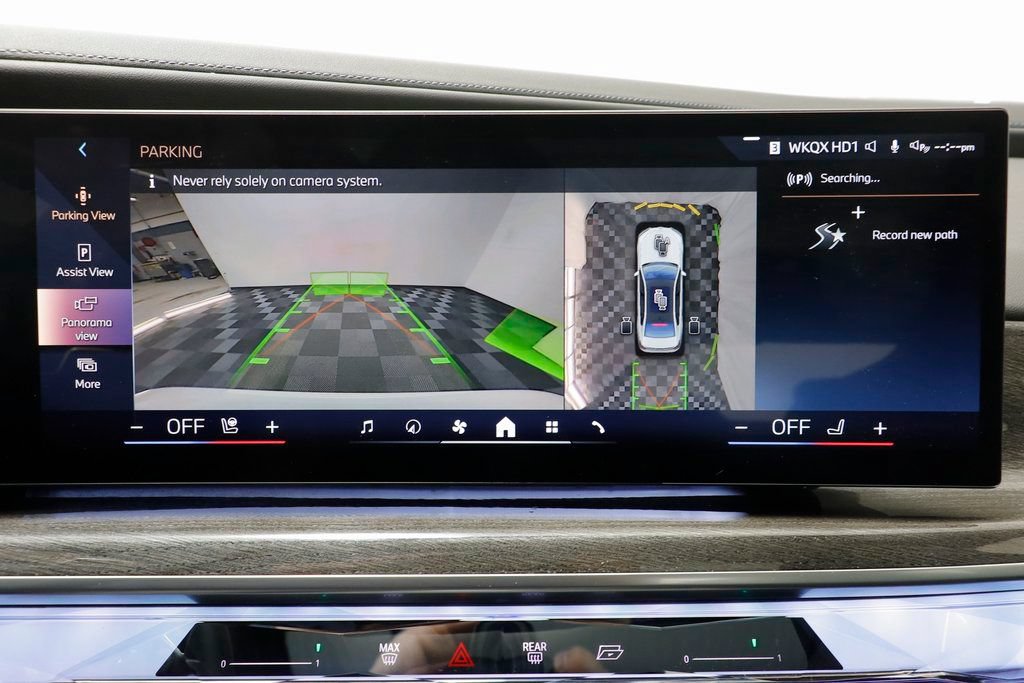 Used 2023 BMW 760i xDrive AWD/4WD image 12
