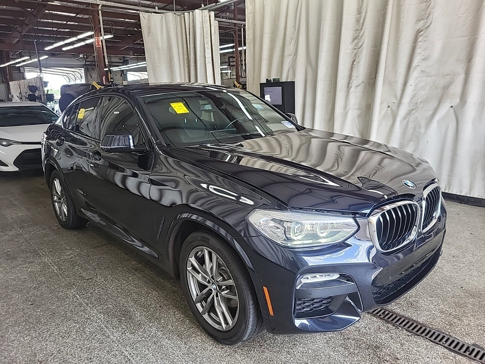 Used 2019 BMW X4 xDrive30i AWD/4WD image 4
