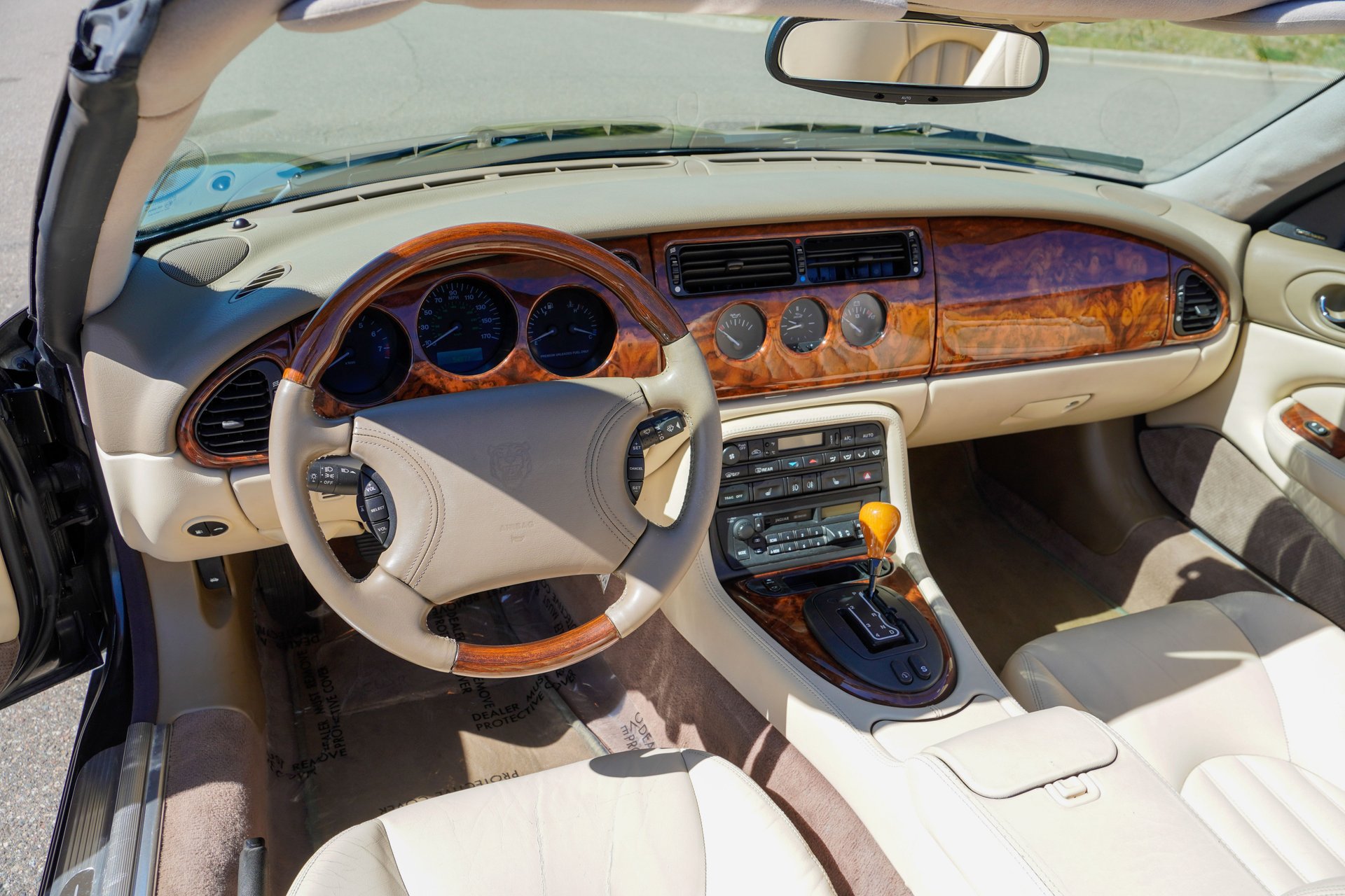 Used 1997 Jaguar XK8 Convertible RWD image 10