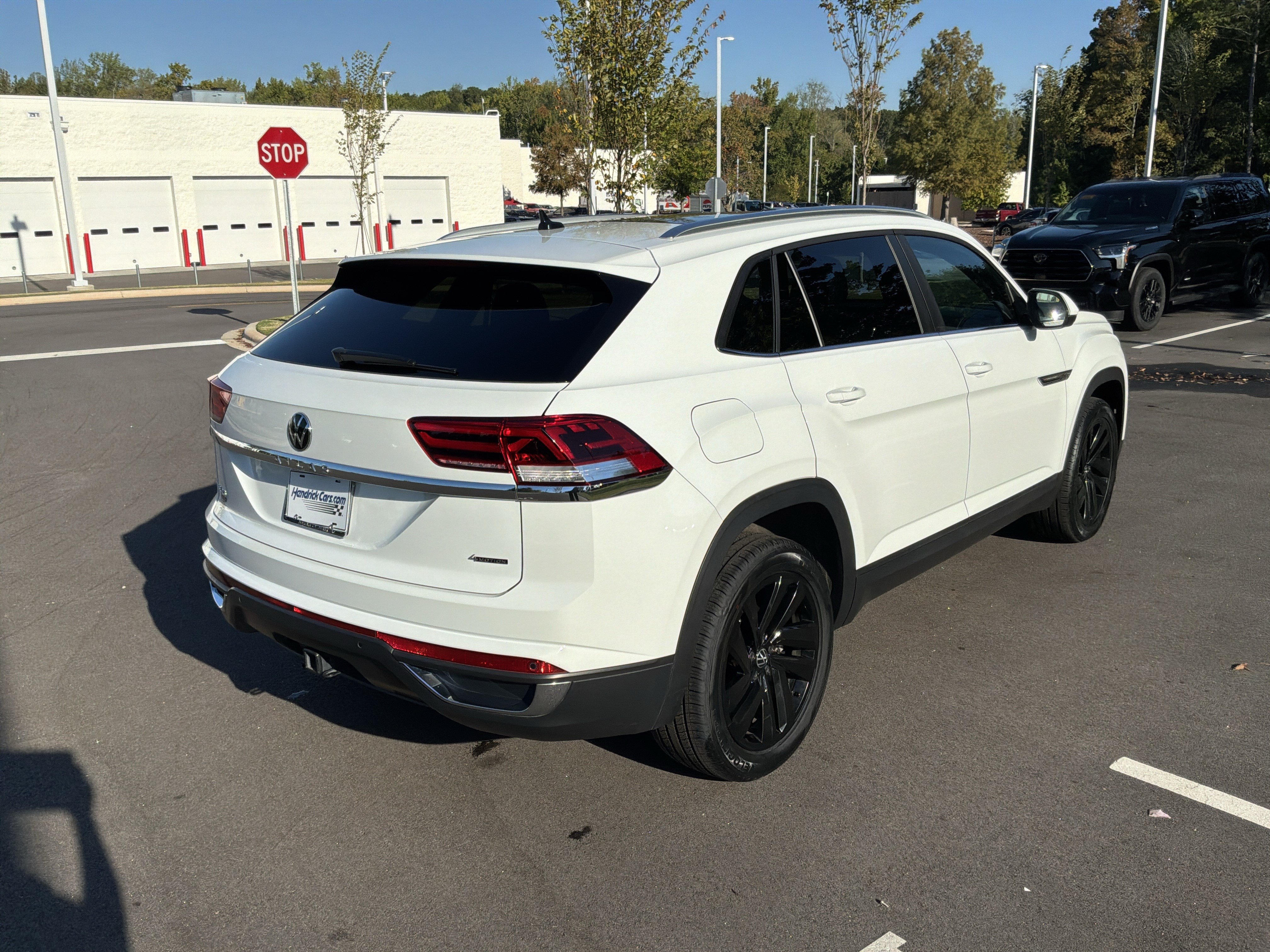 Used 2023 Volkswagen Atlas Cross Sport SE w/ Panoramic Sunroof Package AWD/4WD image 10