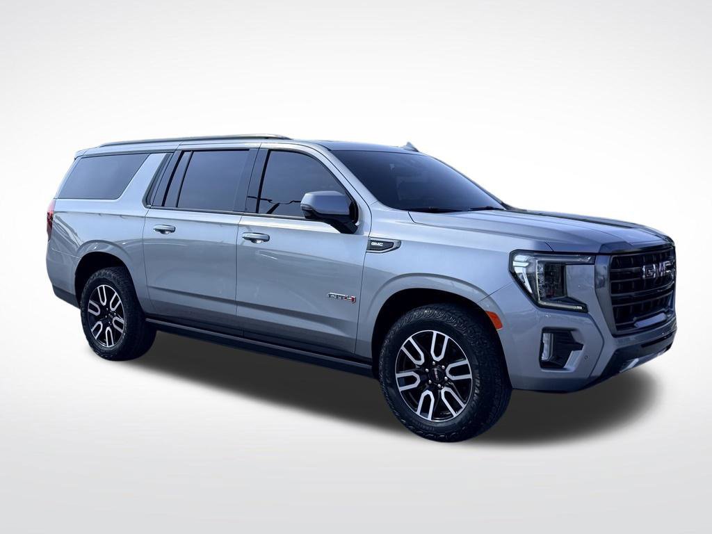 Used 2024 GMC Yukon XL AT4 w/ Technology Package AWD/4WD image 9