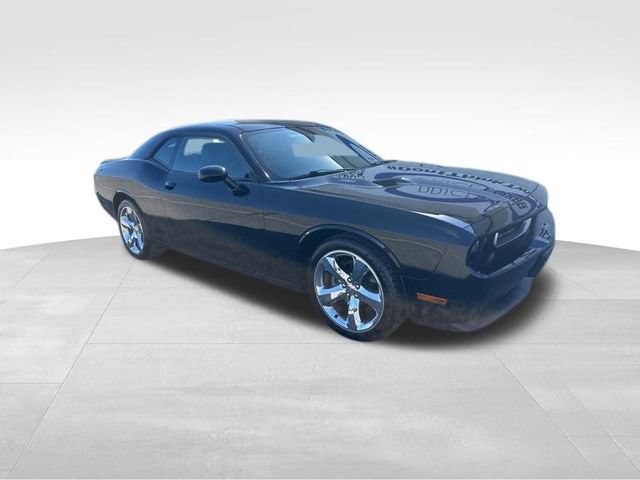 Used 2014 Dodge Challenger R/T RWD image 8