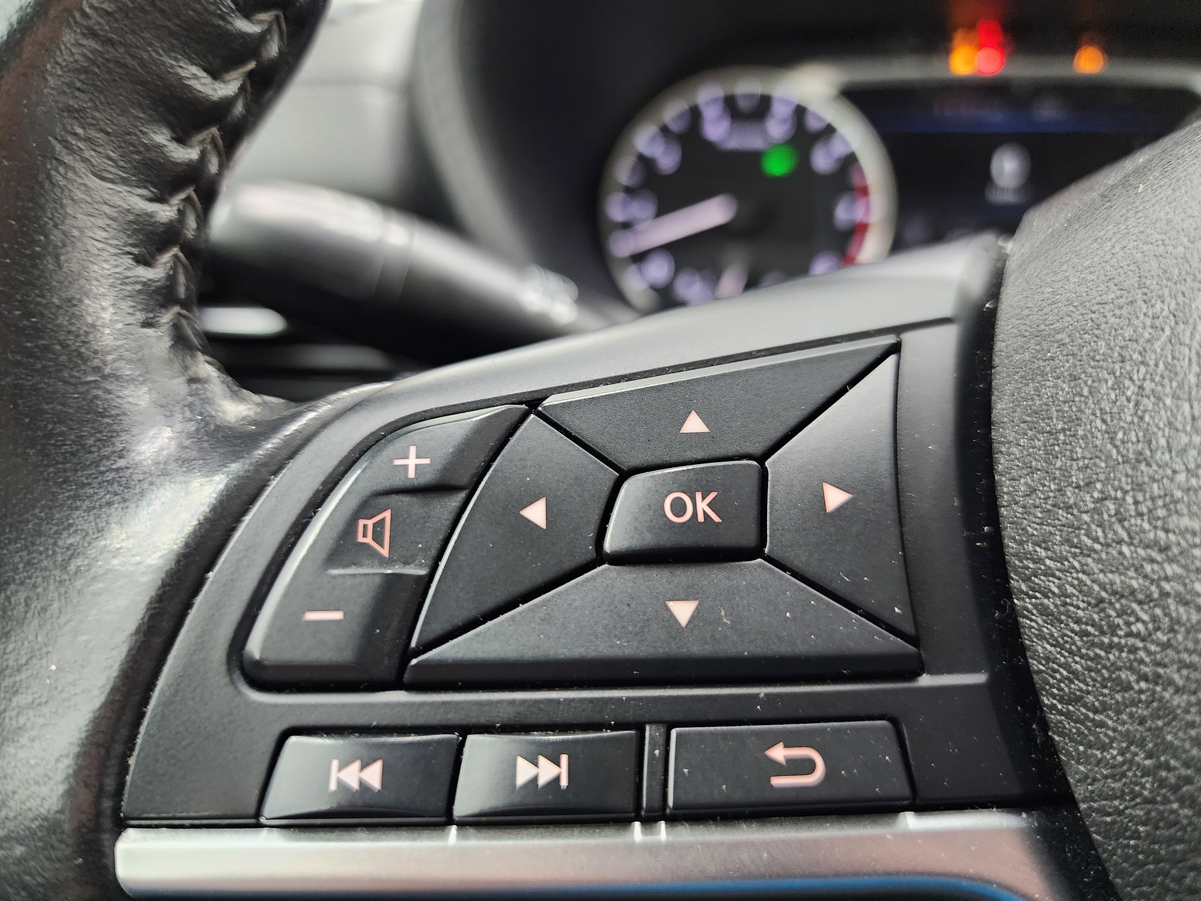 Used 2023 Nissan Sentra SV image 15