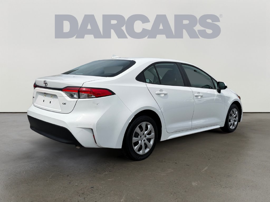 Used 2025 Toyota Corolla LE FWD image 5