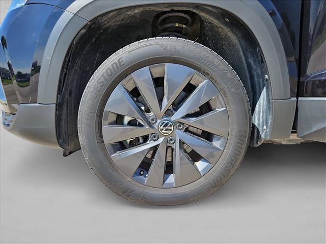 Used 2024 Volkswagen Taos S w/ MDO Package FWD image 20