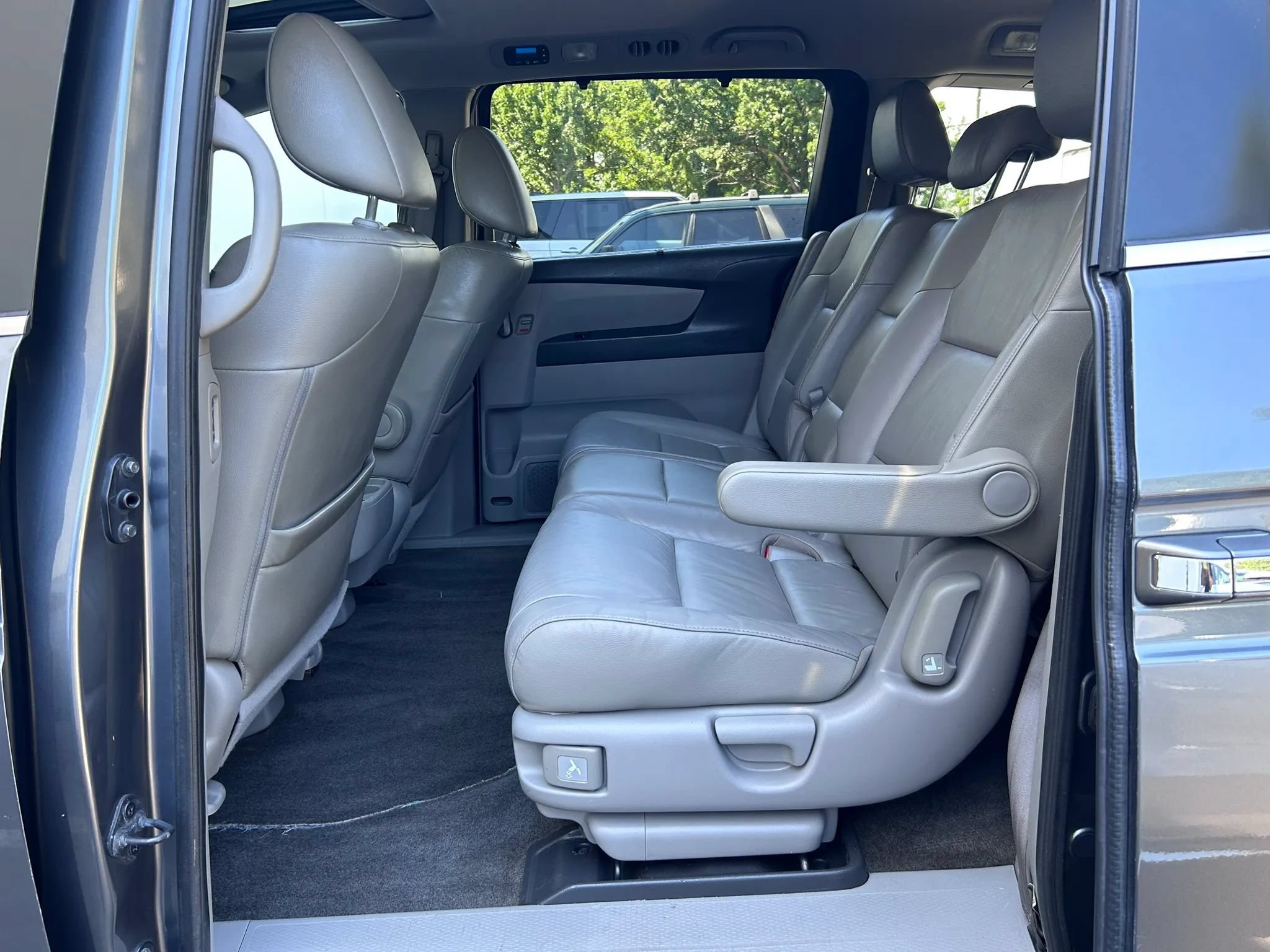 Used 2012 Honda Odyssey EX-L image 26