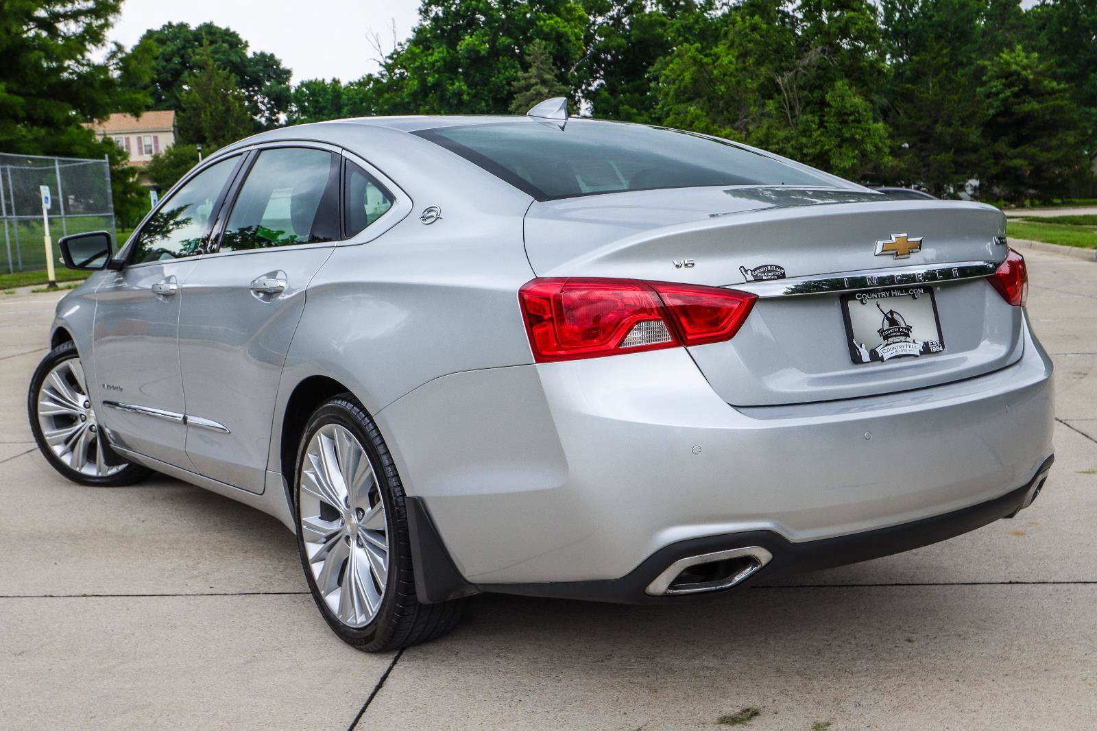 Used 2018 Chevrolet Impala Premier w/ Premier Confidence Package FWD image 18
