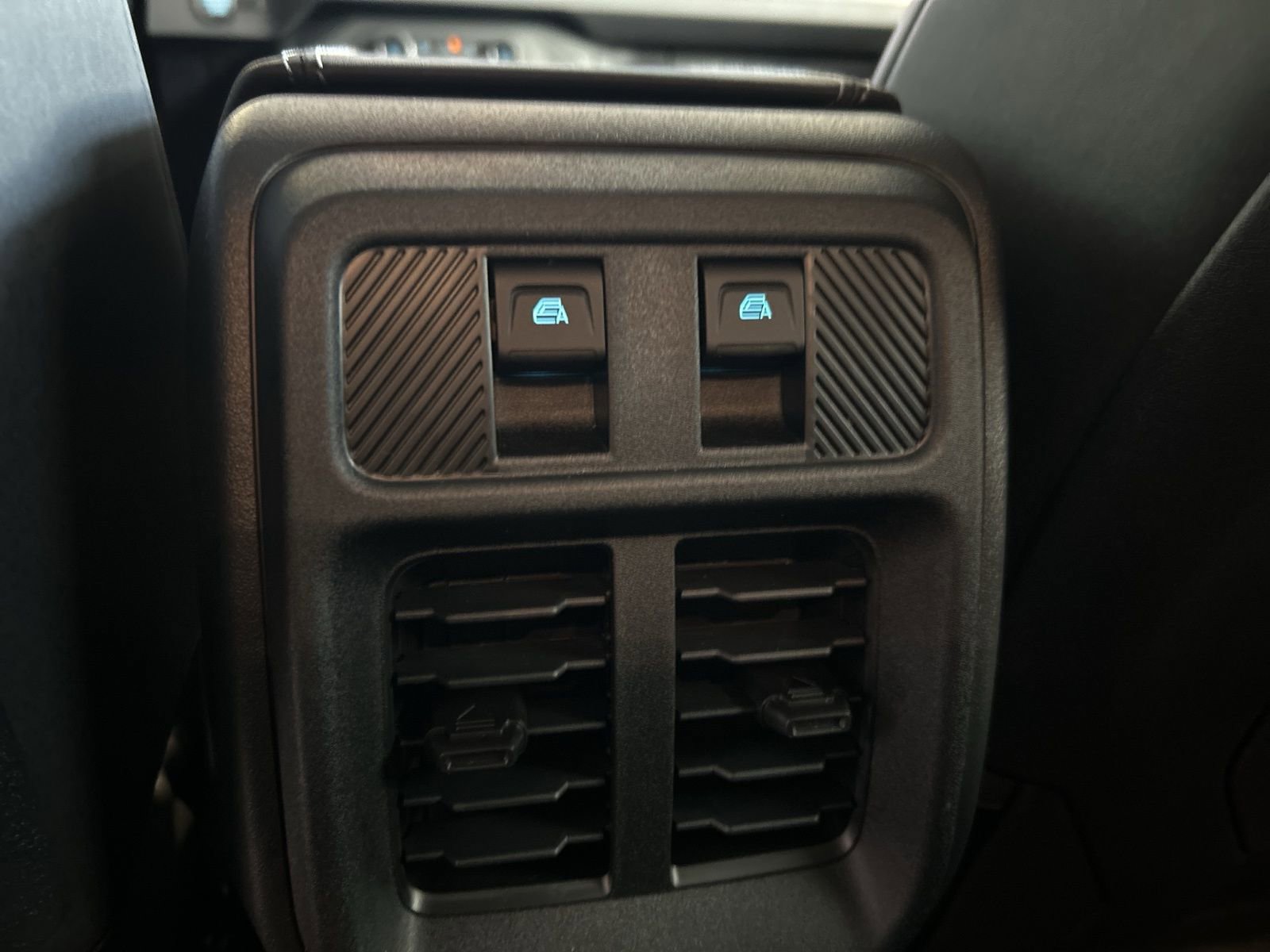 New 2025 Ford Bronco Badlands image 13