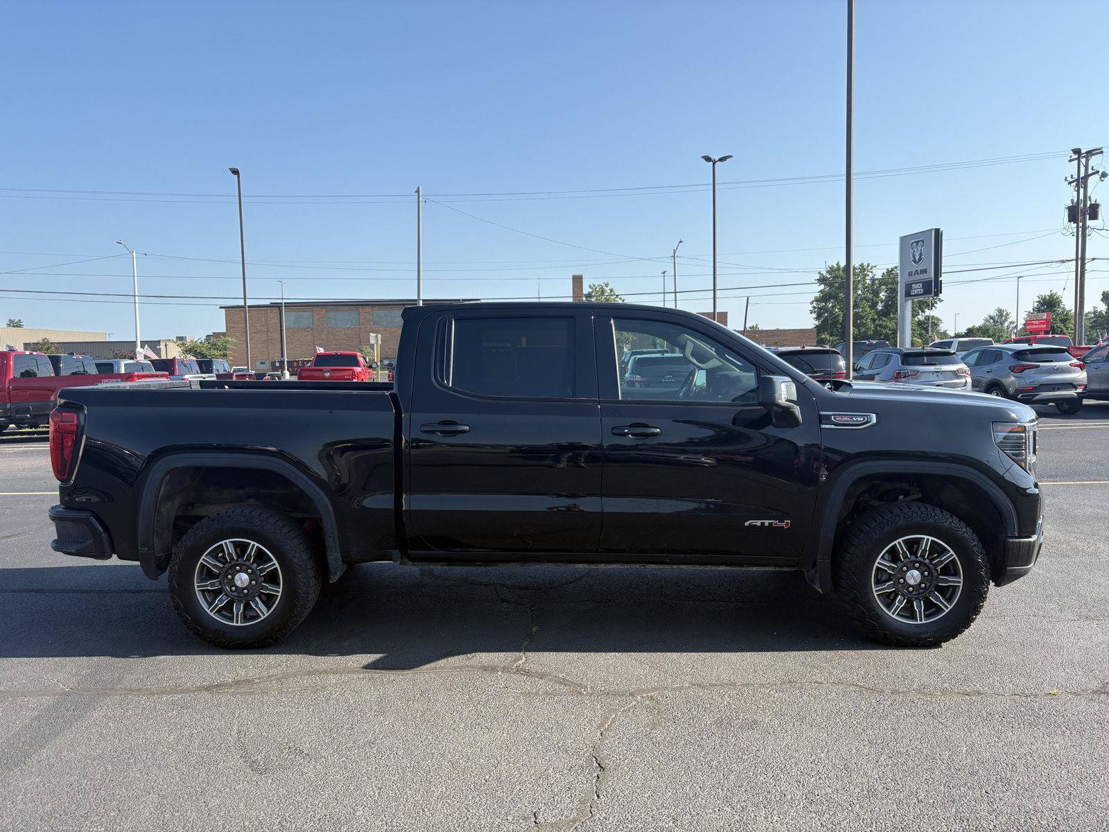 Used 2025 GMC Sierra 1500 AT4 AWD/4WD image 23