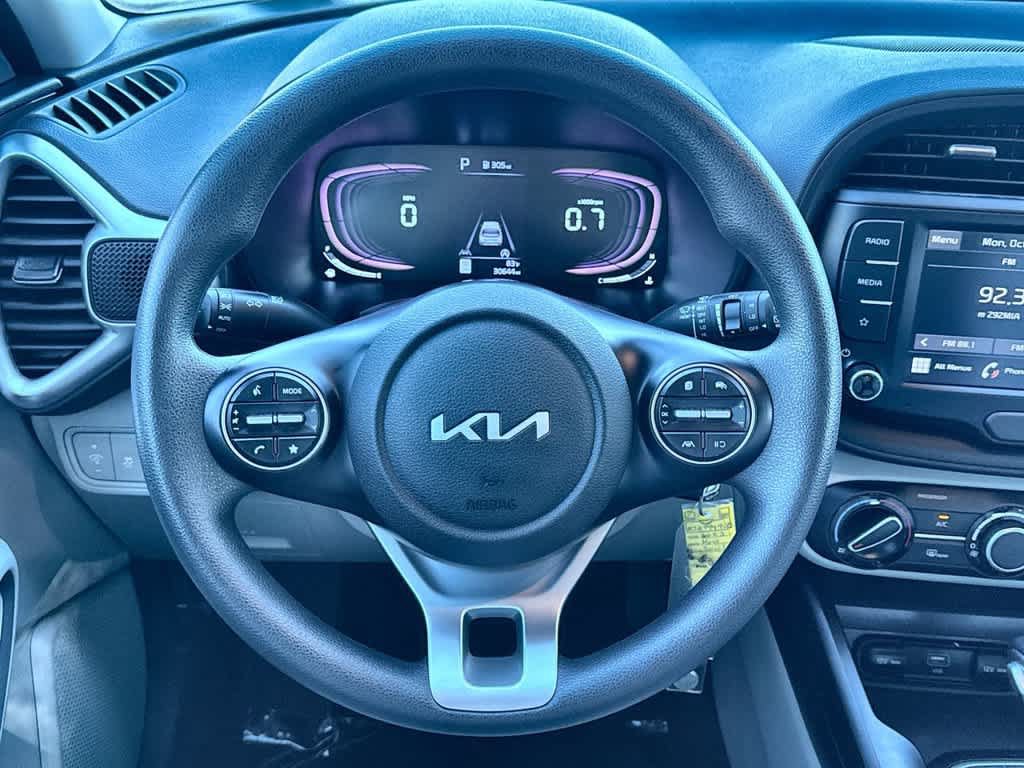 Used 2023 Kia Soul LX w/ Option Group 015 FWD image 15