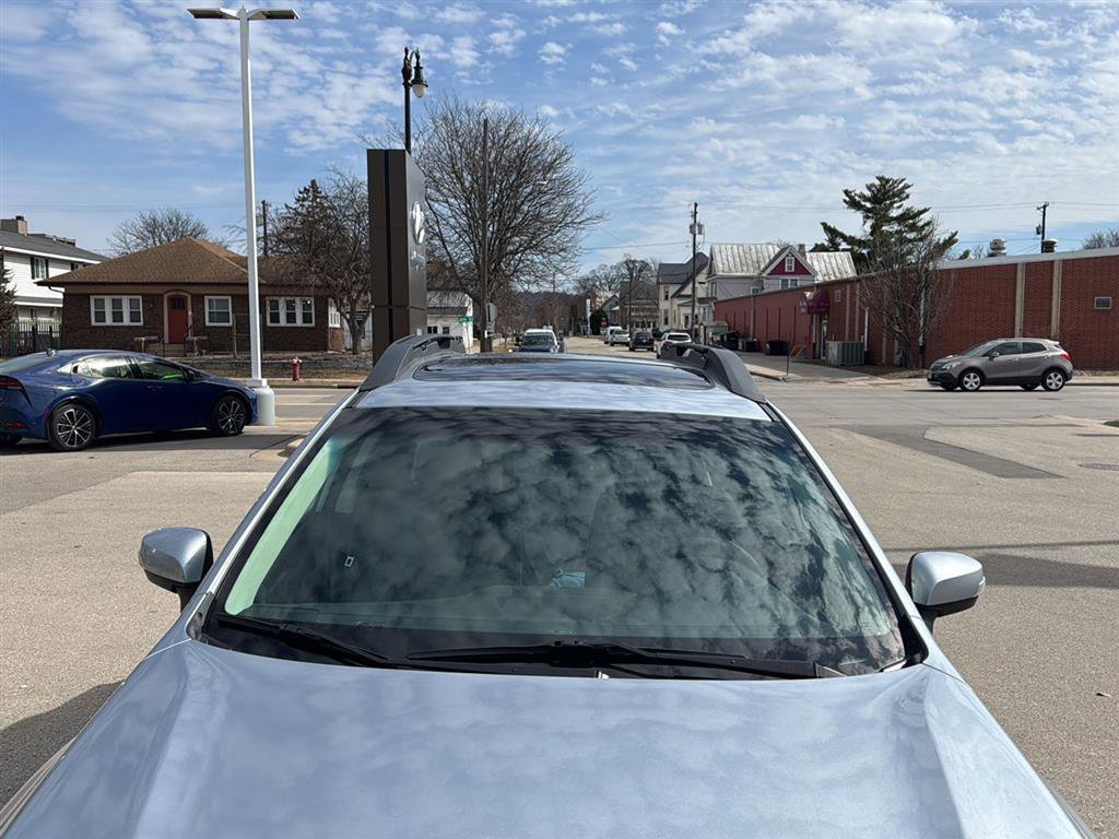 Used 2017 Subaru Outback 3.6R Limited w/ Popular Package #5 image 4