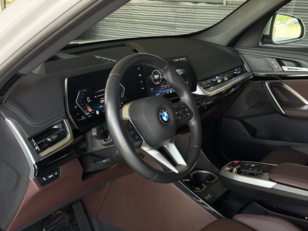 Used 2024 BMW X1 xDrive28i w/ Technology Package AWD/4WD image 9
