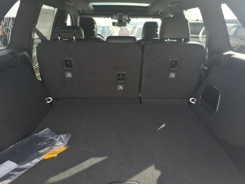 New 2026 Jeep Grand Cherokee Summit w/ Obsidian Package image 7