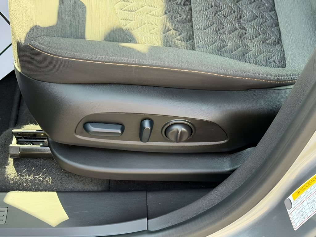 Used 2024 Chevrolet Equinox LT AWD/4WD image 17