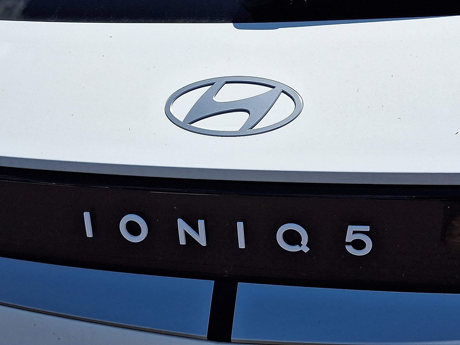 New 2025 Hyundai Ioniq 5 SE image 21
