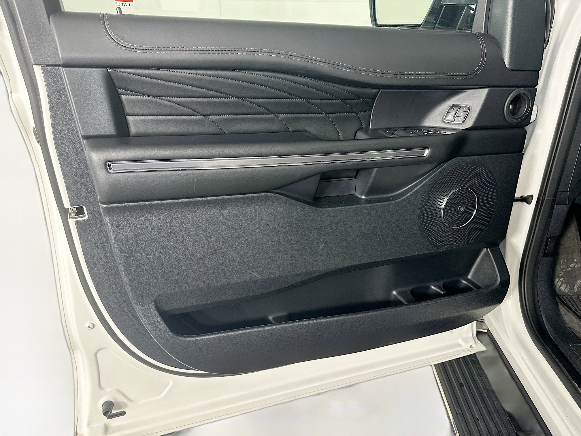 Used 2021 Ford Expedition Platinum image 27