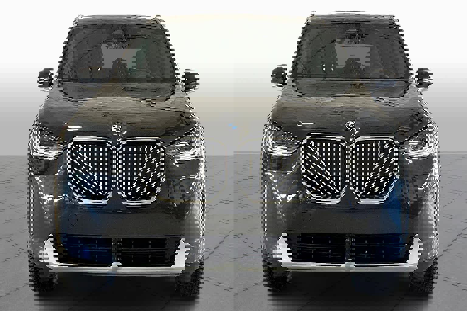 Used 2025 BMW X3 xDrive30i w/ Convenience Package image 3