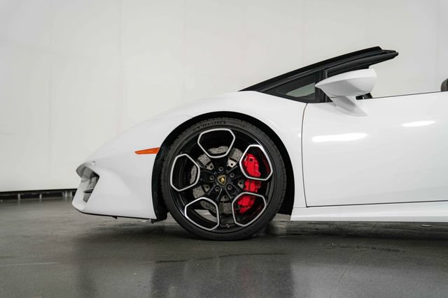 Used 2019 Lamborghini Huracan LP 580-2 RWD image 12