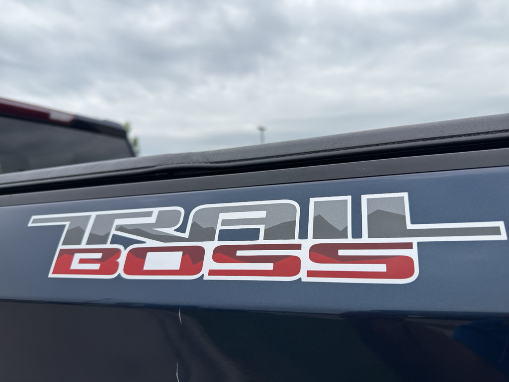 Used 2022 Chevrolet Silverado 1500 LT Trail Boss w/ Bed Protection Package AWD/4WD image 12