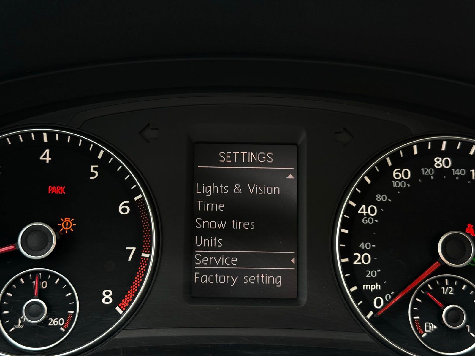 Used 2014 Volkswagen Passat 1.8T SEL Premium image 43