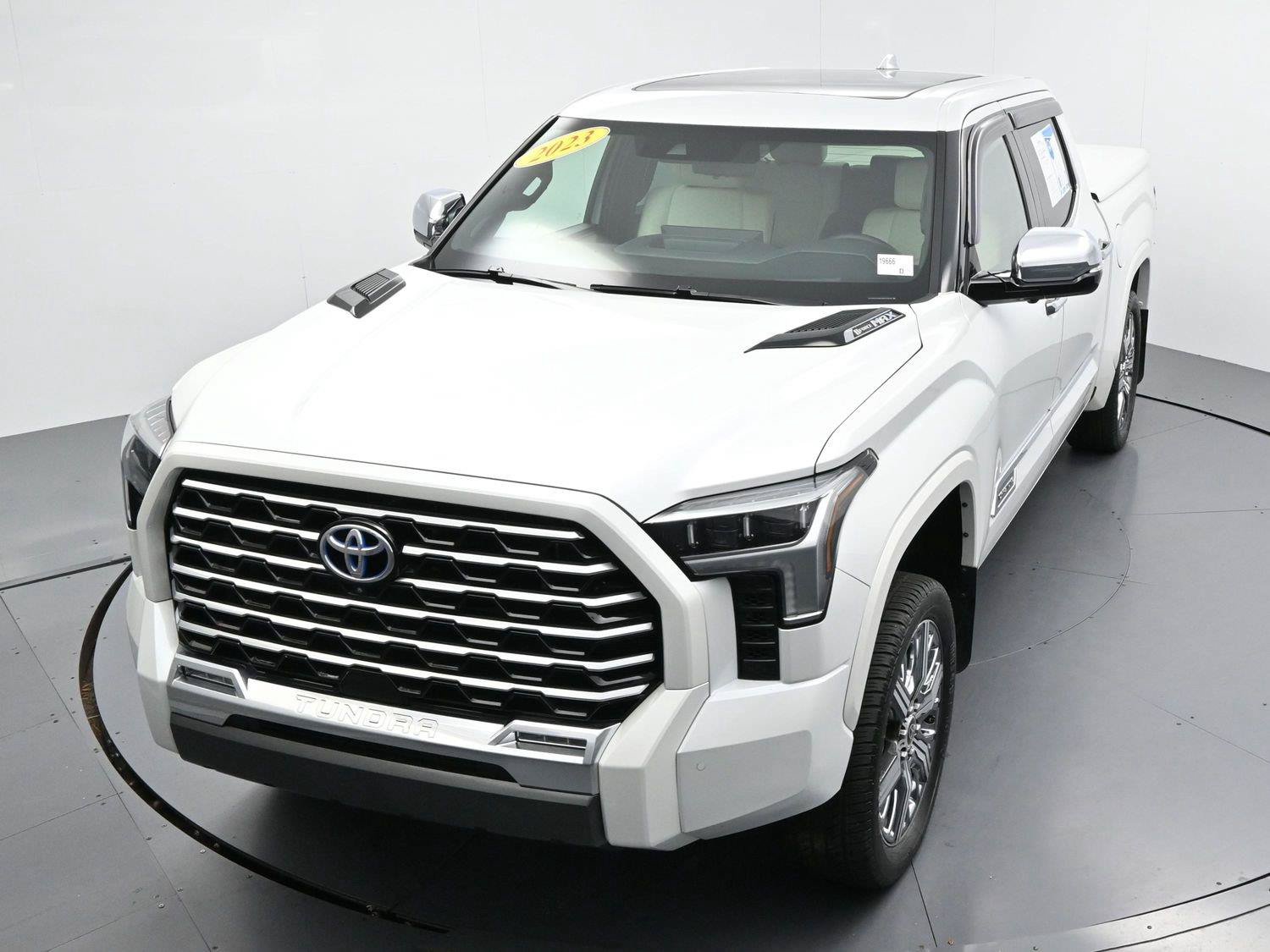 Used 2023 Toyota Tundra Capstone AWD/4WD image 40