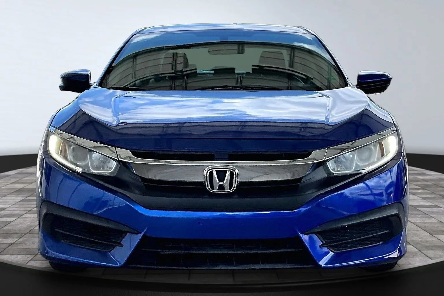 Used 2017 Honda Civic EX image 2