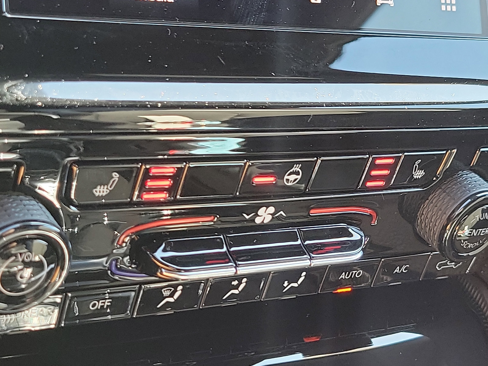 Used 2024 Jeep Grand Cherokee L Laredo image 17