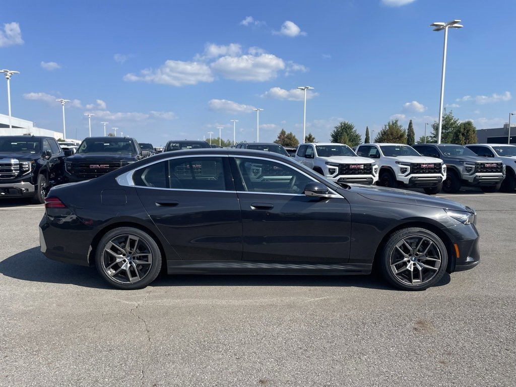 Used 2024 BMW i5 eDrive40i image 8